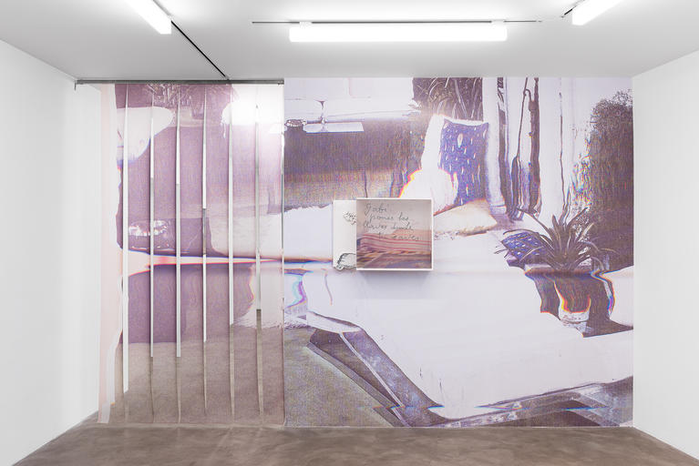 Vue de l'exposition Peines Perdues, Camille Benarab-Lopez, GALERIE CHLOE SALGADO, 2021. 