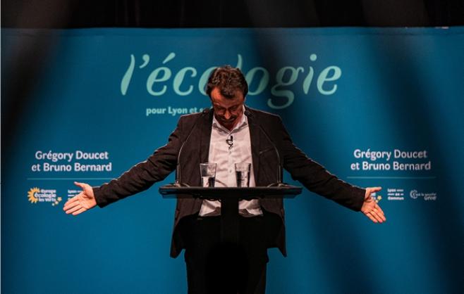 Habillage du discours prononcé après les résultats des élections municipales et métropolitaines 2020, Lyon