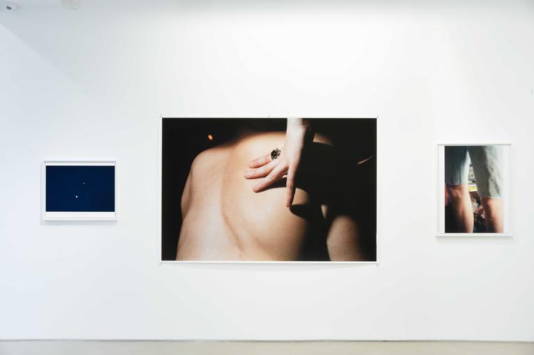Wolfgang Tillmans, “Lumière du matin”, exhibition view, Galerie Chantal Crousel, Paris (2021). Photo: Pauline Assathiany. 