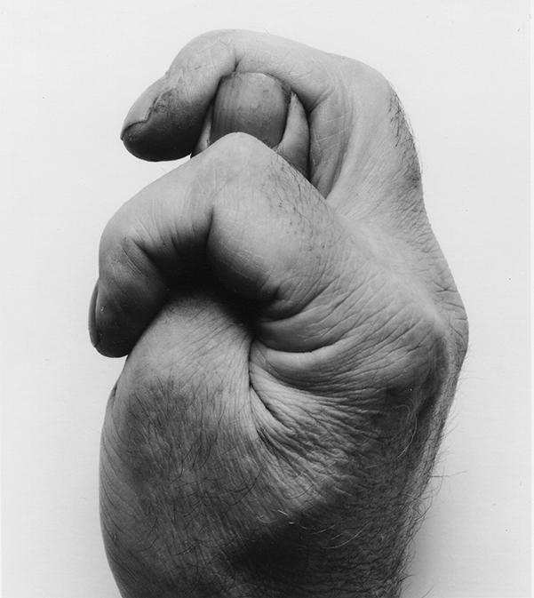 Clenched Thumb Sideways (Pouce enserré, de côté), 1988 