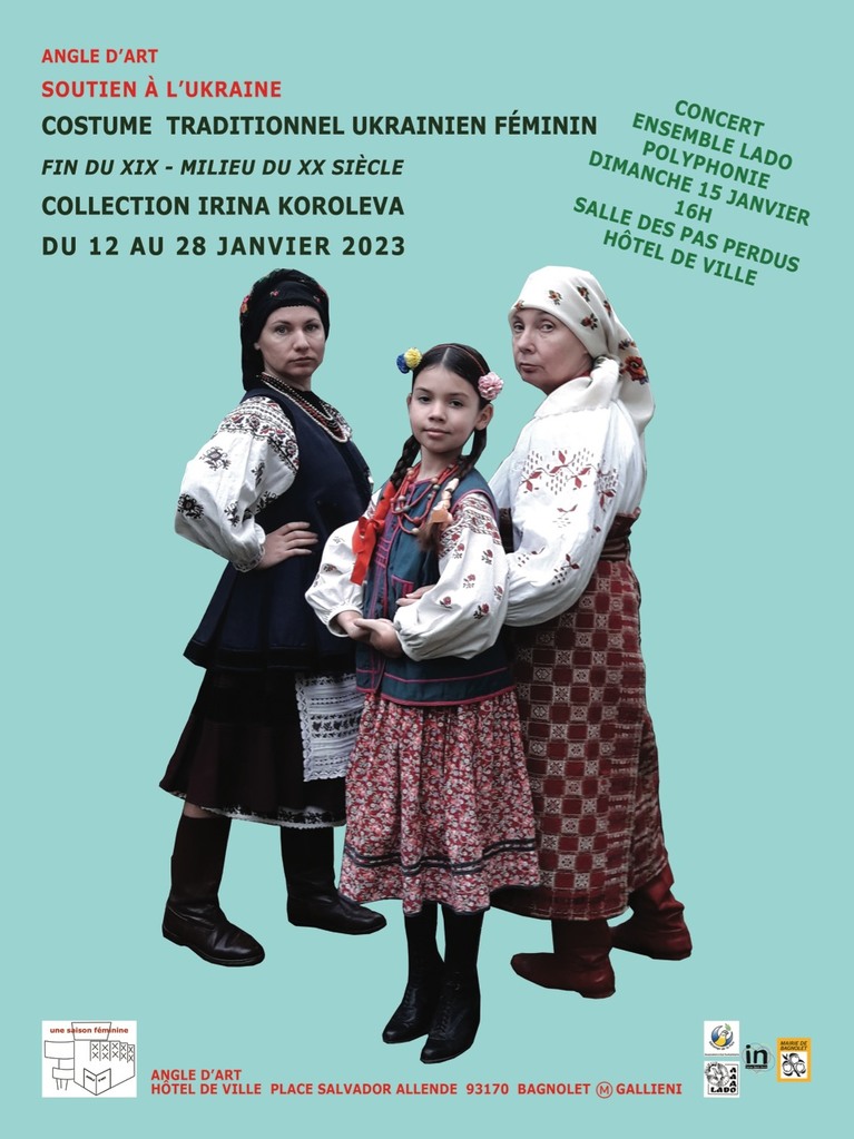 Exposition costume ukrainien traditionnel féminin