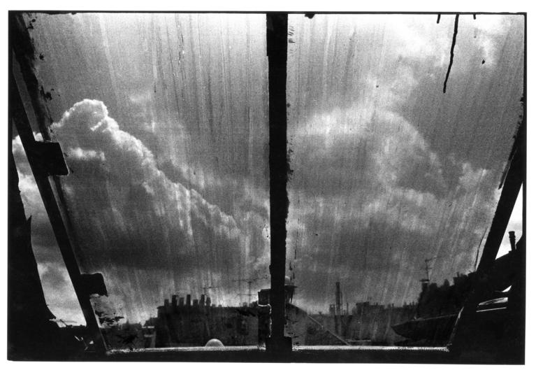 Keiichi Tahara, Appartement rue St Séverin Paris 5ème série fenêtre, 1973-1982